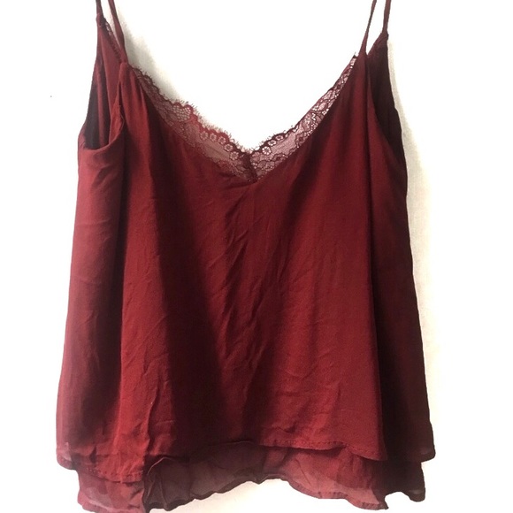 Zara Tops - Zara Pretty lace cropped cami top XS